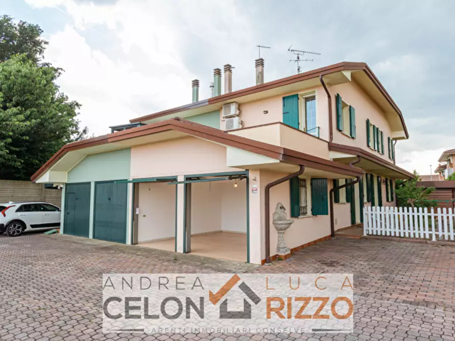 Immagine 13 di Casa bifamiliare in vendita  in Via Giacomo Matteotti a Conselve