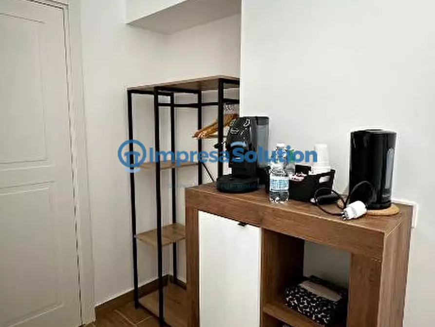 Immagine 7 di Bed & Breakfast in vendita  in Vico Santa Teresella degli Spagnoli a Napoli