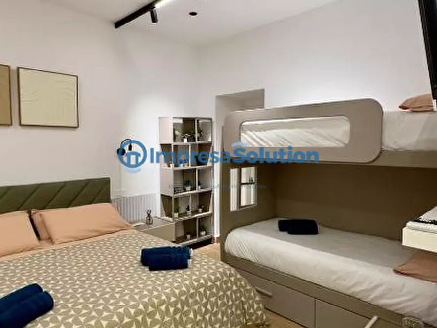 Immagine 10 di Bed & Breakfast in vendita  in Vico Santa Teresella degli Spagnoli a Napoli