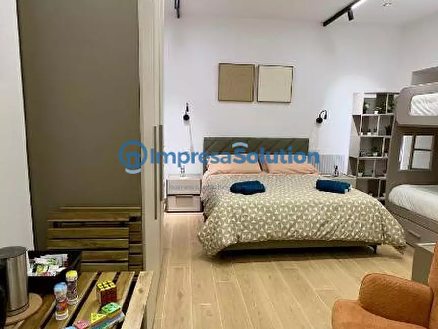 Immagine 18 di Bed & Breakfast in vendita  in Vico Santa Teresella degli Spagnoli a Napoli