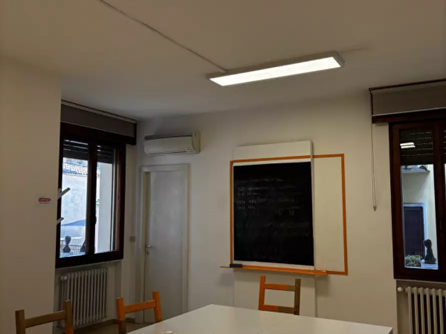 Immagine 10 di Ufficio in affitto  in Via dei Savonarola a Padova