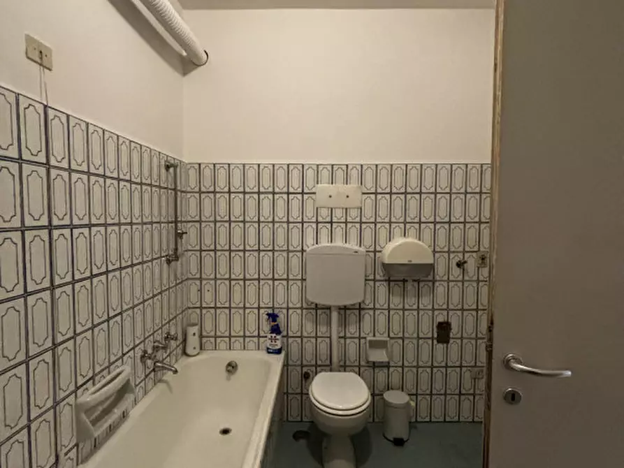 Immagine 16 di Ufficio in affitto  in Via dei Savonarola a Padova