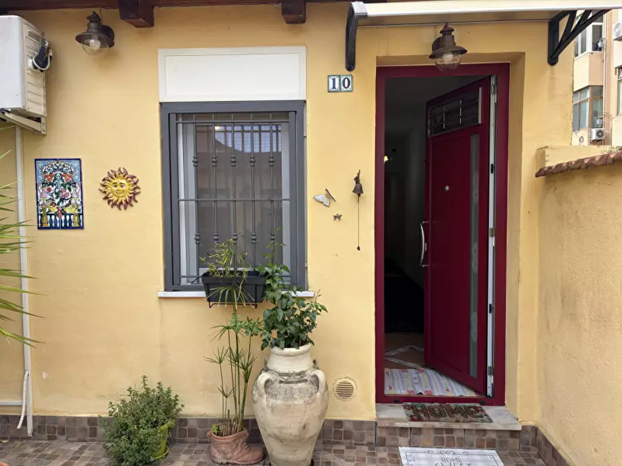 Immagine 13 di Appartamento in vendita  in VIA GIUSEPPE SORGE a Palermo