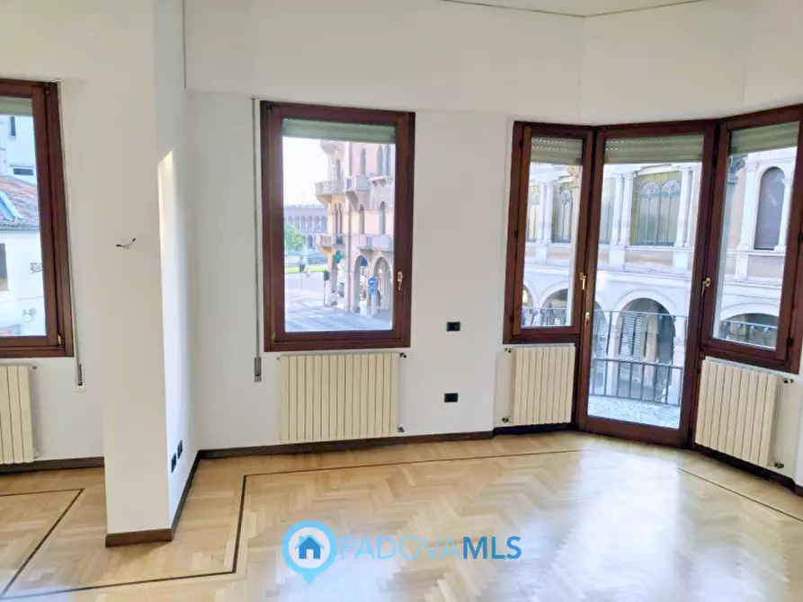 Immagine 1 di Appartamento in affitto  in Via Beato Luca Belludi a Padova