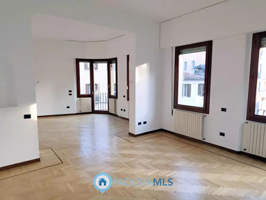 Immagine 5 di Appartamento in affitto  in Via Beato Luca Belludi a Padova