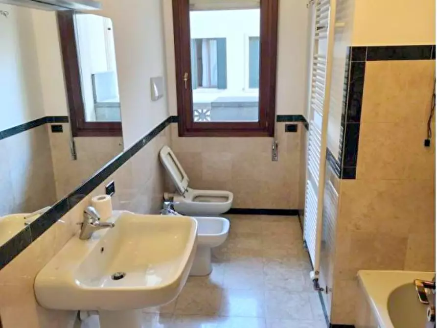 Immagine 22 di Appartamento in affitto  in Via Beato Luca Belludi a Padova