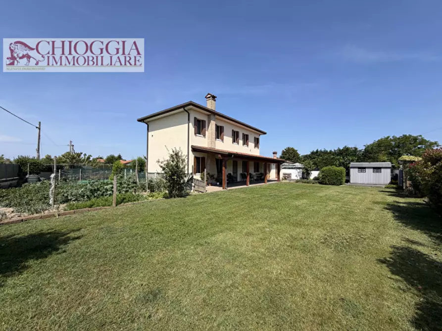 Immagine 2 di Casa indipendente in vendita  in Via I Maggio a Chioggia