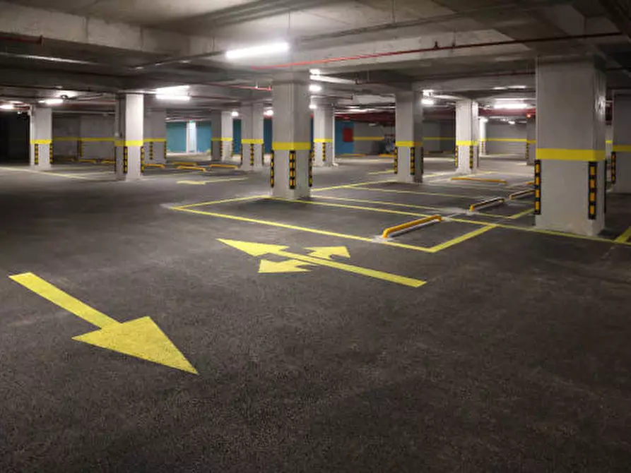 Immagine 1 di Posto auto in vendita  in Corso Stati Uniti a Padova