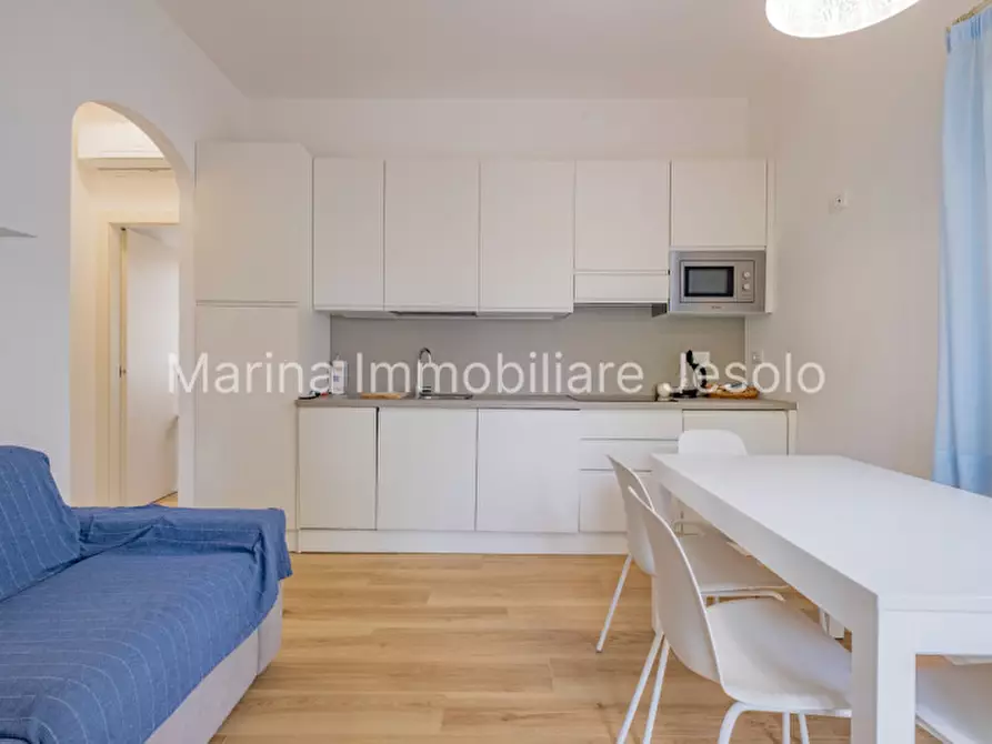 Immagine 3 di Appartamento in vendita  in Via Benvenuto Cellini a Jesolo