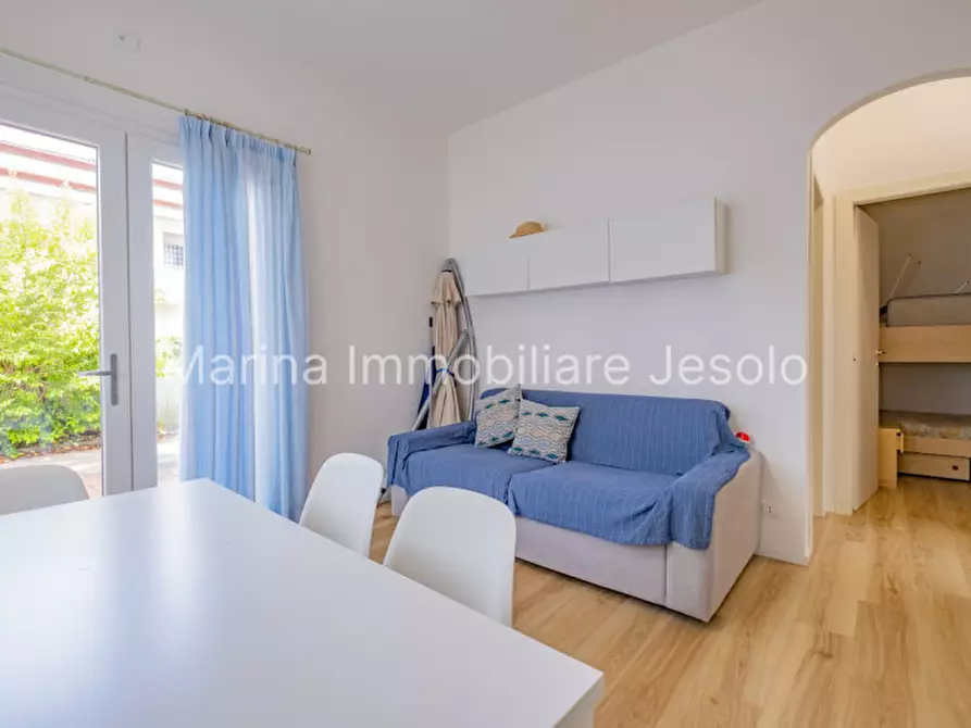 Immagine 6 di Appartamento in vendita  in Via Benvenuto Cellini a Jesolo