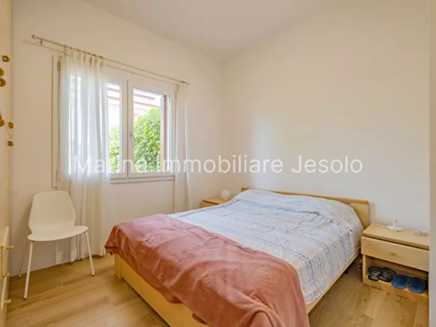 Immagine 8 di Appartamento in vendita  in Via Benvenuto Cellini a Jesolo