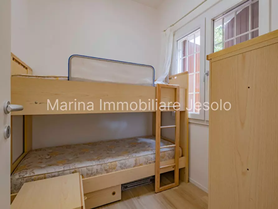 Immagine 13 di Appartamento in vendita  in Via Benvenuto Cellini a Jesolo