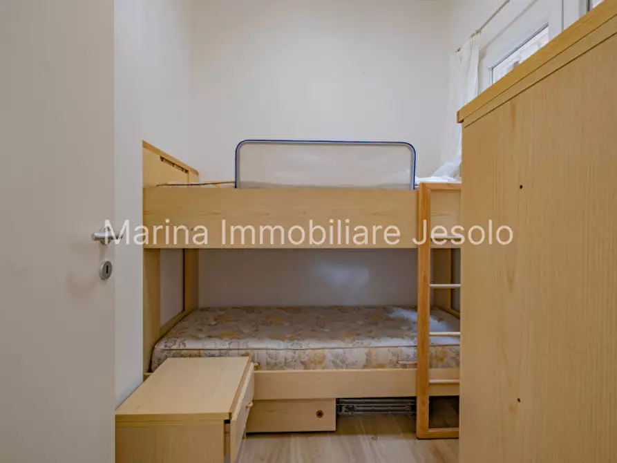 Immagine 14 di Appartamento in vendita  in Via Benvenuto Cellini a Jesolo