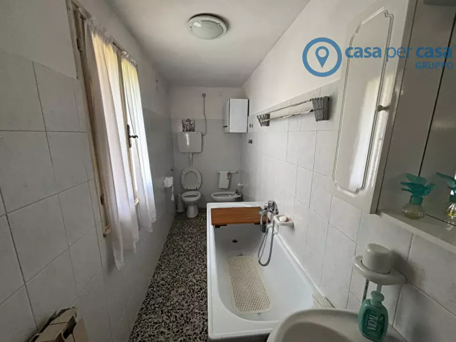 Immagine 7 di Casa bifamiliare in vendita  a Rovigo