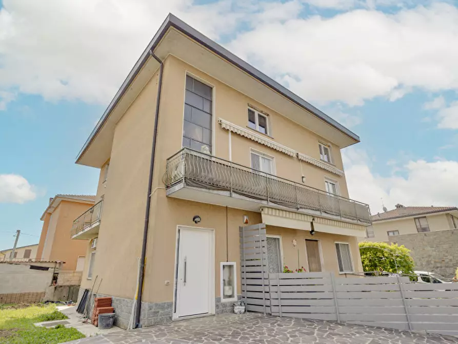 Immagine 1 di Casa bifamiliare in vendita  in Viale Monsignor Pietro Bosio 1, Sotto Il Monte Giovanni XXIII a Sotto Il Monte Giovanni Xxiii