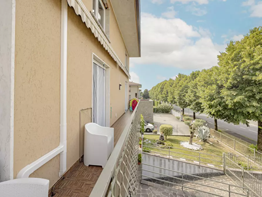 Immagine 10 di Casa bifamiliare in vendita  in Viale Monsignor Pietro Bosio 1, Sotto Il Monte Giovanni XXIII a Sotto Il Monte Giovanni Xxiii