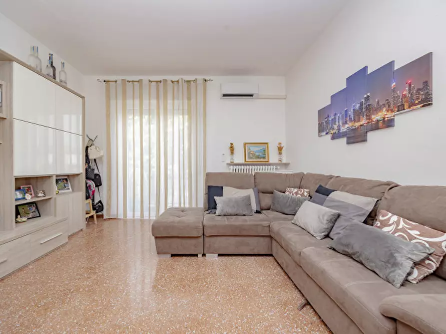 Immagine 34 di Casa bifamiliare in vendita  in Viale Monsignor Pietro Bosio 1, Sotto Il Monte Giovanni XXIII a Sotto Il Monte Giovanni Xxiii