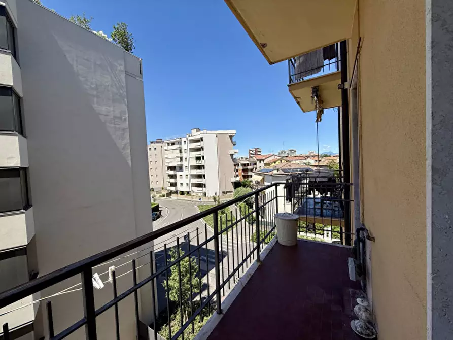 Immagine 9 di Appartamento in vendita  in Via Vitruvio a Verona