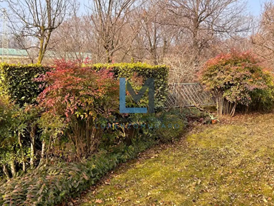 Immagine 5 di Villa in vendita  a Montebelluna
