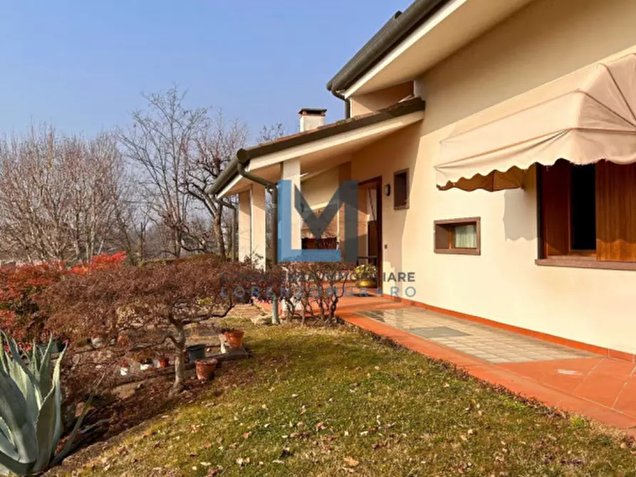Immagine 6 di Villa in vendita  a Montebelluna
