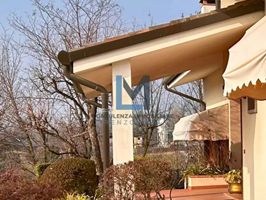 Immagine 10 di Villa in vendita  a Montebelluna