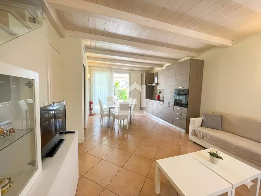 Immagine 5 di Villa in vendita  in via edera a Manerba Del Garda