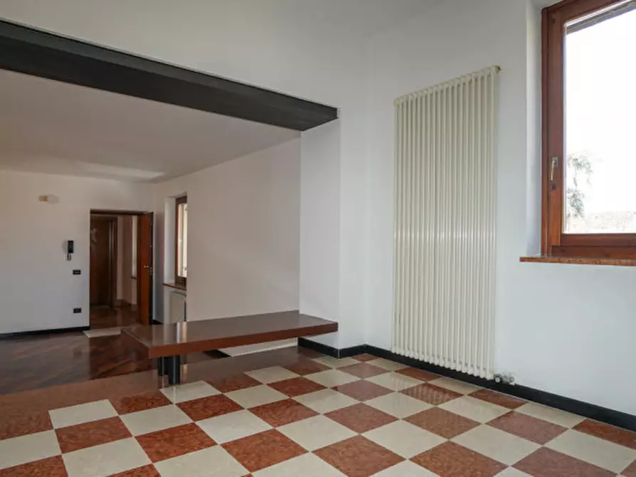 Immagine 2 di Appartamento in vendita  a Soave