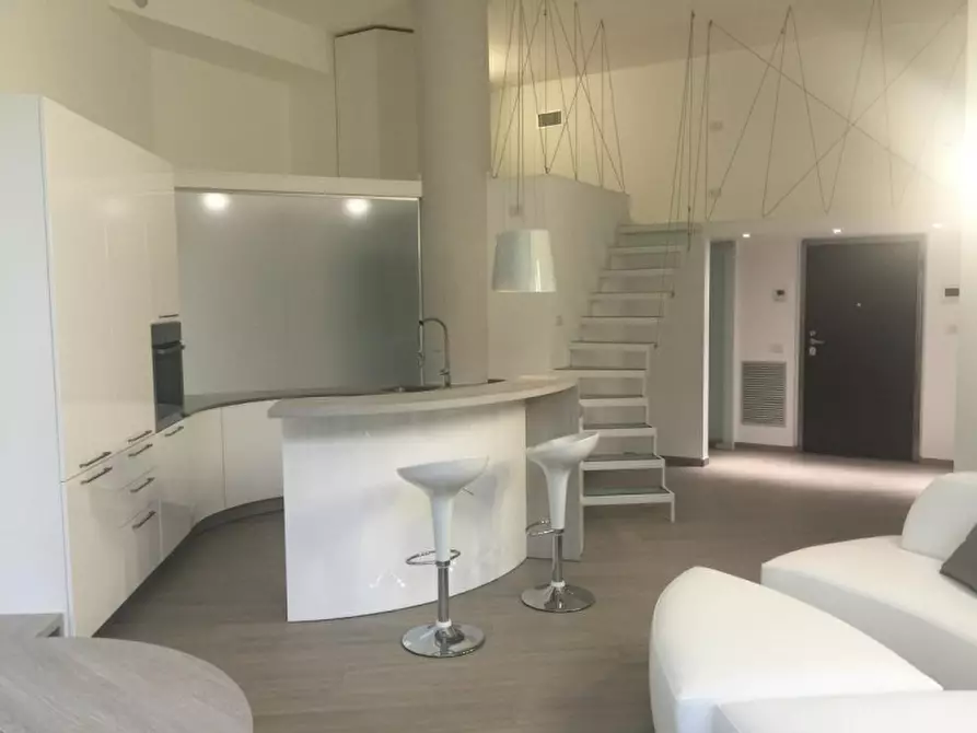 Immagine 2 di Loft/Open space in affitto  in via mantegna 28 a Lissone