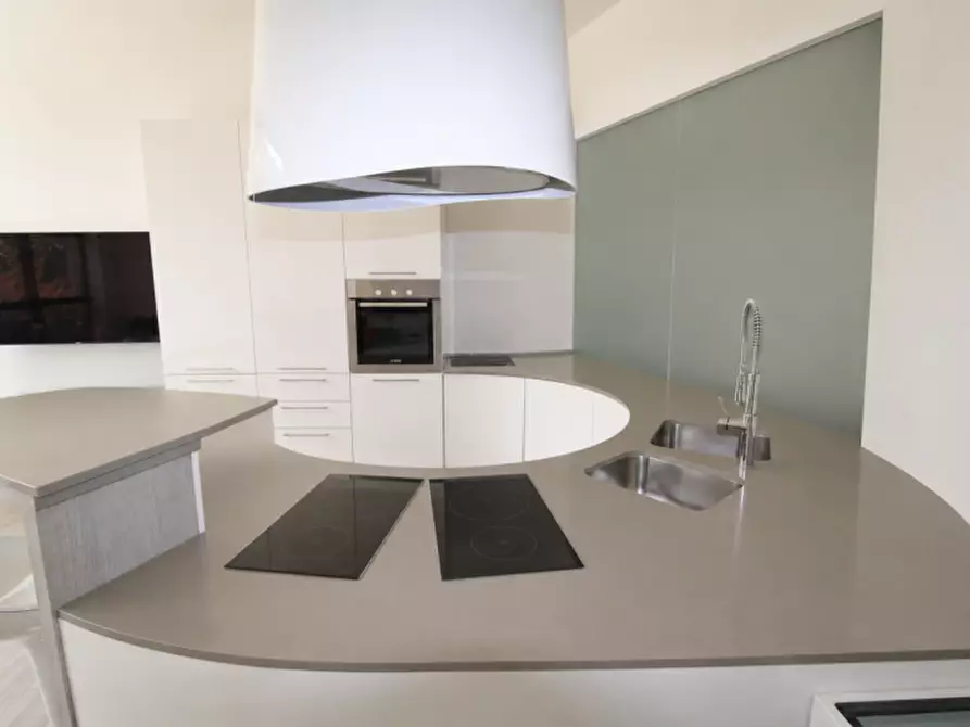 Immagine 4 di Loft/Open space in affitto  in via mantegna 28 a Lissone
