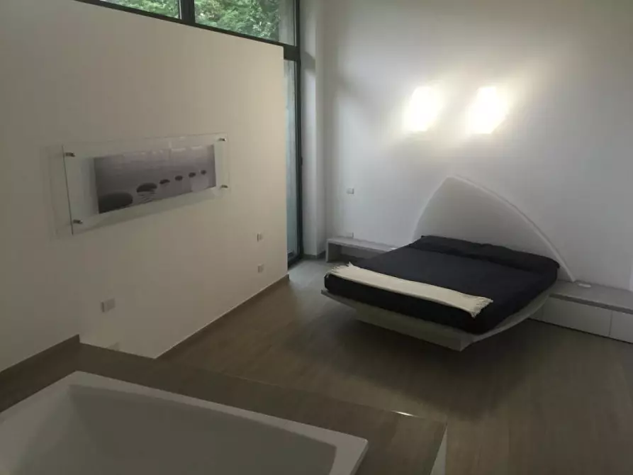 Immagine 10 di Loft/Open space in affitto  in via mantegna 28 a Lissone