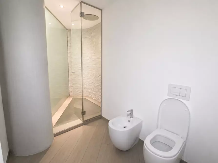 Immagine 14 di Loft/Open space in affitto  in via mantegna 28 a Lissone