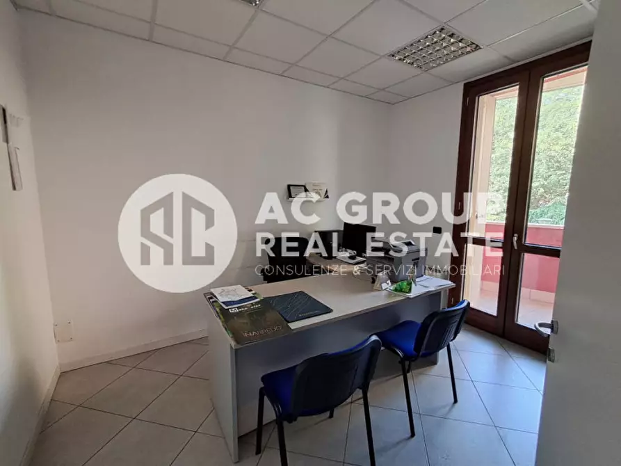 Immagine 6 di Ufficio in affitto  in Via E. de Balaguer a Saronno