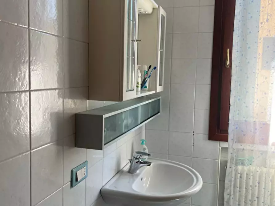 Immagine 26 di Villetta a schiera in vendita  in via roma a Nanto