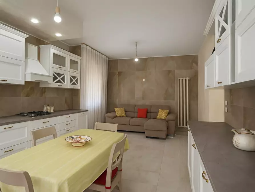 Immagine 1 di Appartamento in vendita  in Via Ugo Lenzi a Budrio