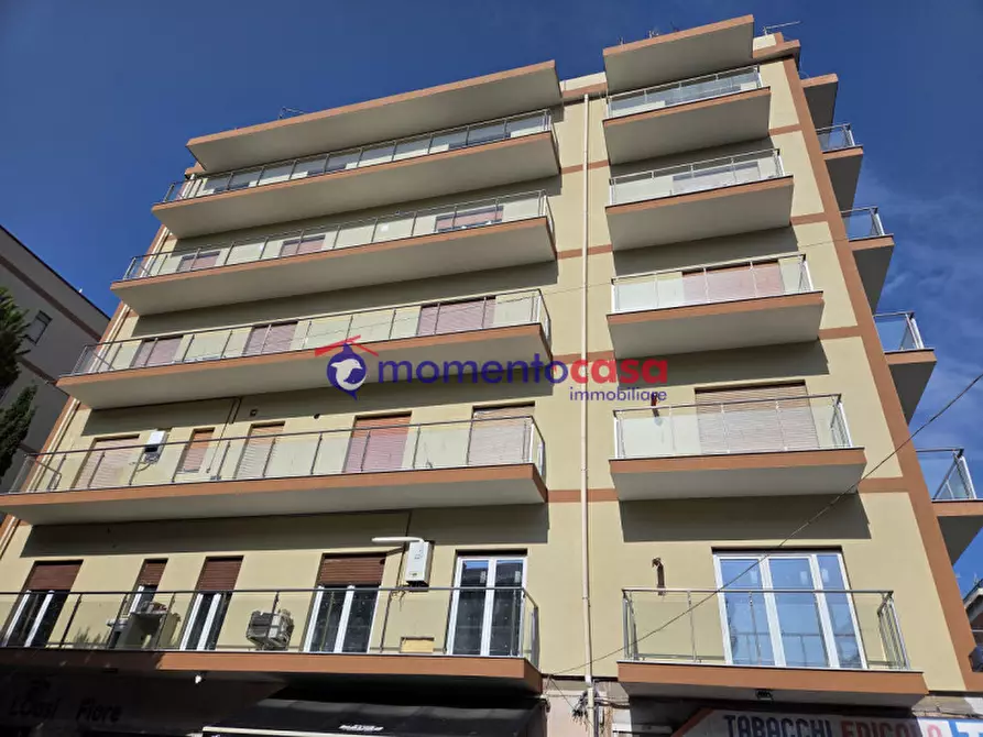 Immagine 2 di Appartamento in vendita  in viale Calabria a Reggio Di Calabria
