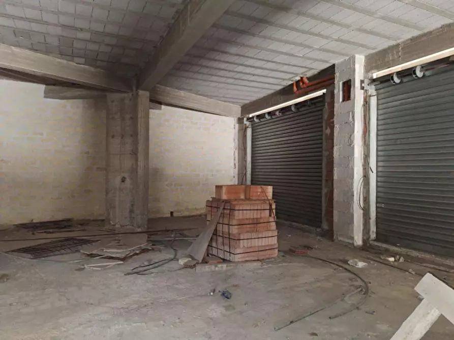 Immagine 6 di Negozio in vendita  in Viale Europa, 285, 90036 Misilmeri PA, Italia a Misilmeri