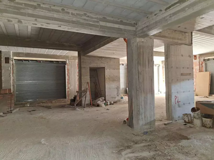 Immagine 9 di Negozio in vendita  in Viale Europa, 285, 90036 Misilmeri PA, Italia a Misilmeri