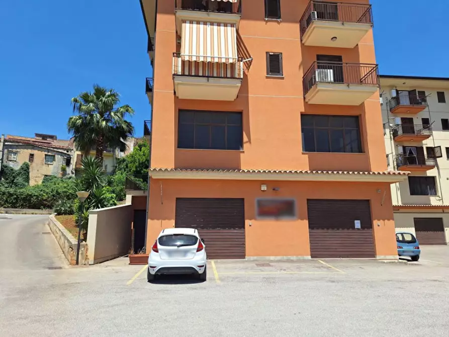 Immagine 1 di Negozio in vendita  in Viale Europa, 285, 90036 Misilmeri PA, Italia a Misilmeri