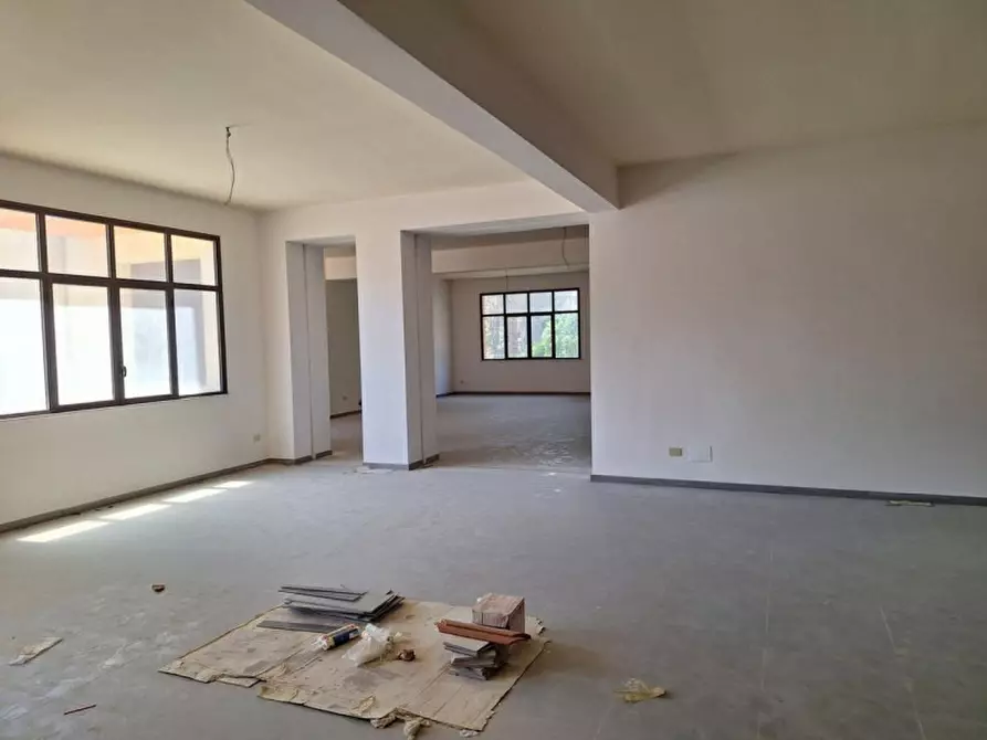 Immagine 12 di Negozio in vendita  in Viale Europa, 285, 90036 Misilmeri PA, Italia a Misilmeri