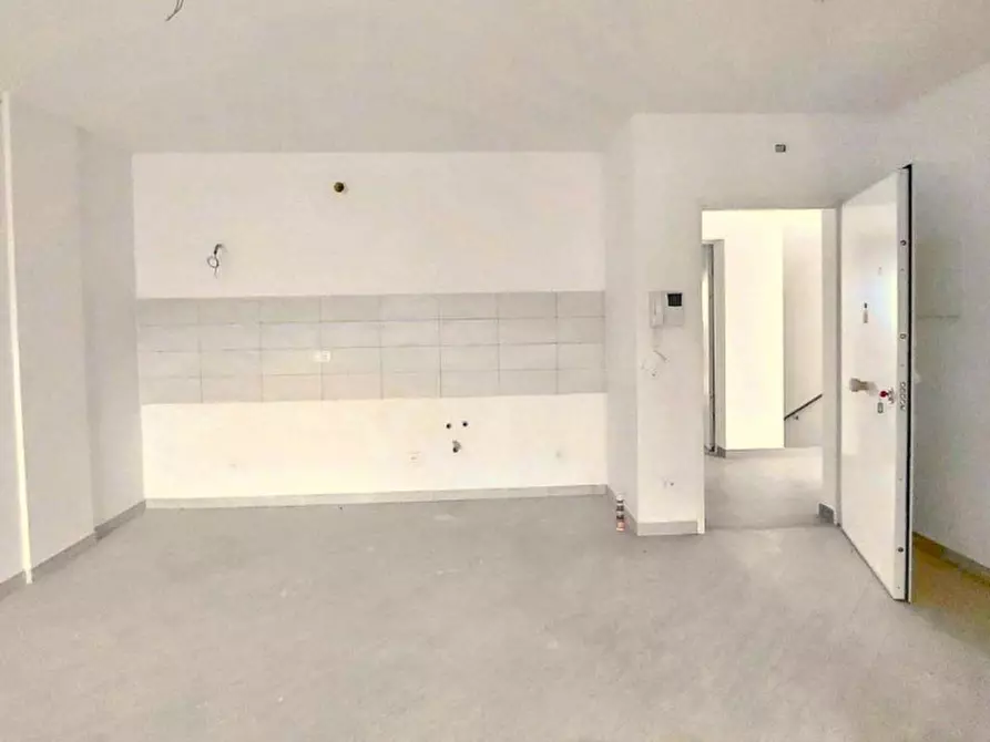 Immagine 3 di Appartamento in vendita  in Via Vittorio De Sica, N. 5-7 a Fiumicino