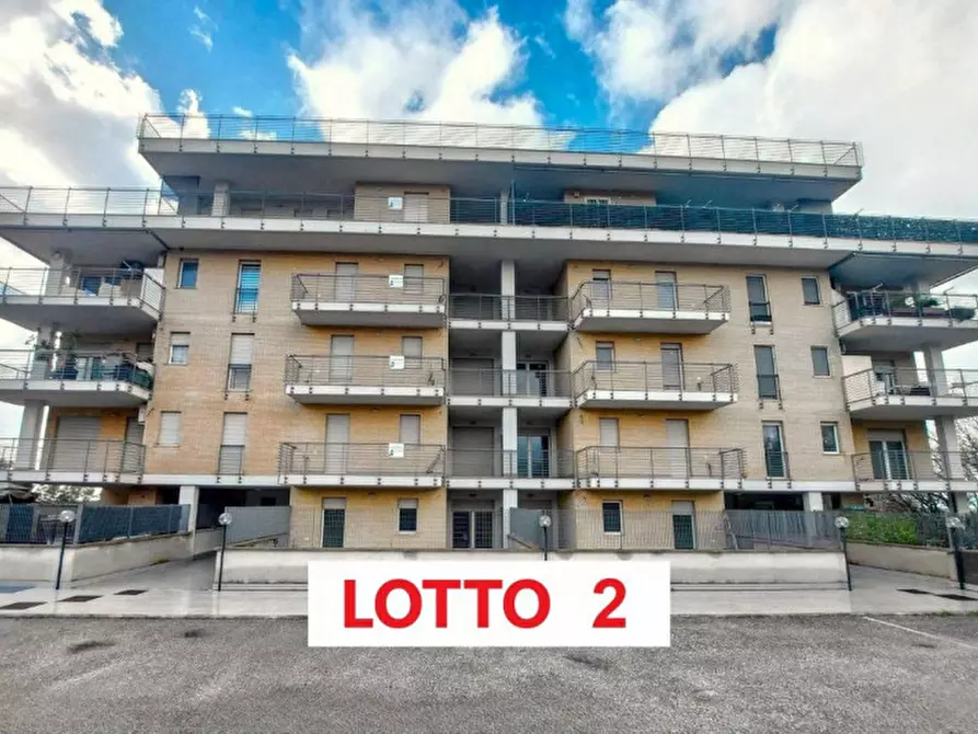 Immagine 1 di Appartamento in vendita  in Via Vittorio De Sica, N. 5-7 a Fiumicino