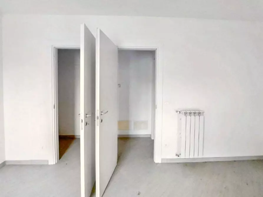 Immagine 7 di Appartamento in vendita  in Via Vittorio De Sica, N. 5-7 a Fiumicino