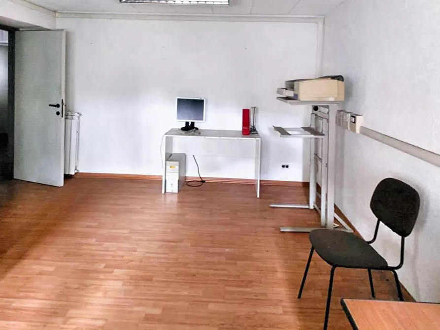 Immagine 2 di Ufficio in vendita  in via della Pineta Sacchetti, N. 43/C a Roma