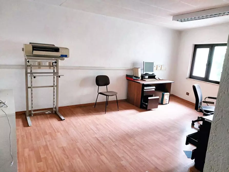 Immagine 3 di Ufficio in vendita  in via della Pineta Sacchetti, N. 43/C a Roma