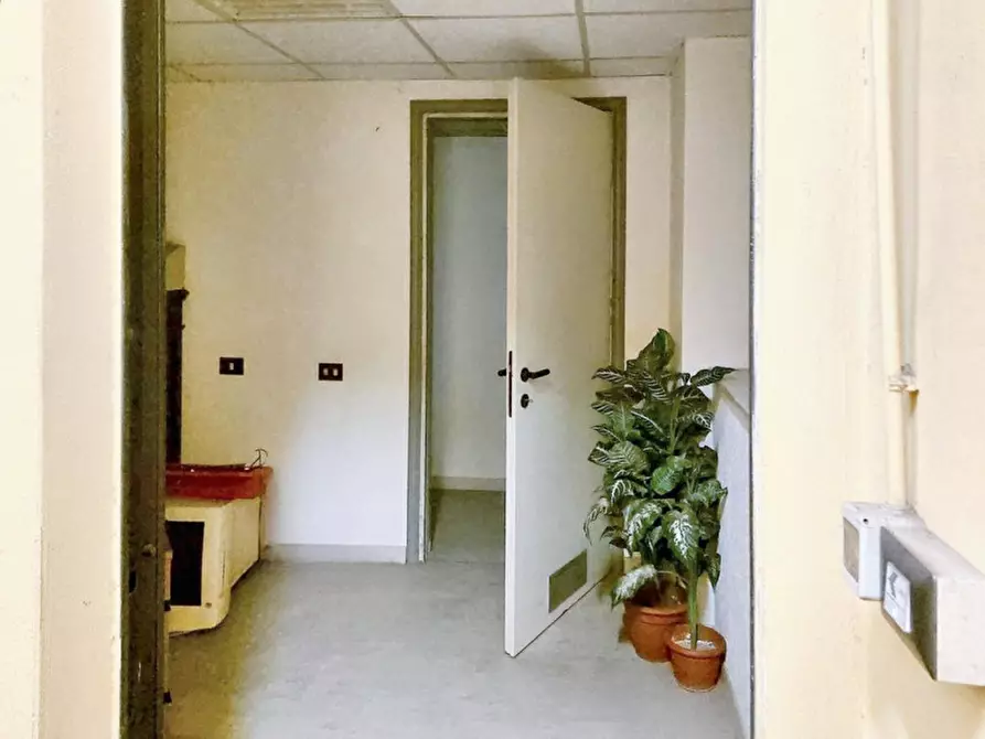 Immagine 5 di Ufficio in vendita  in via della Pineta Sacchetti, N. 43/C a Roma