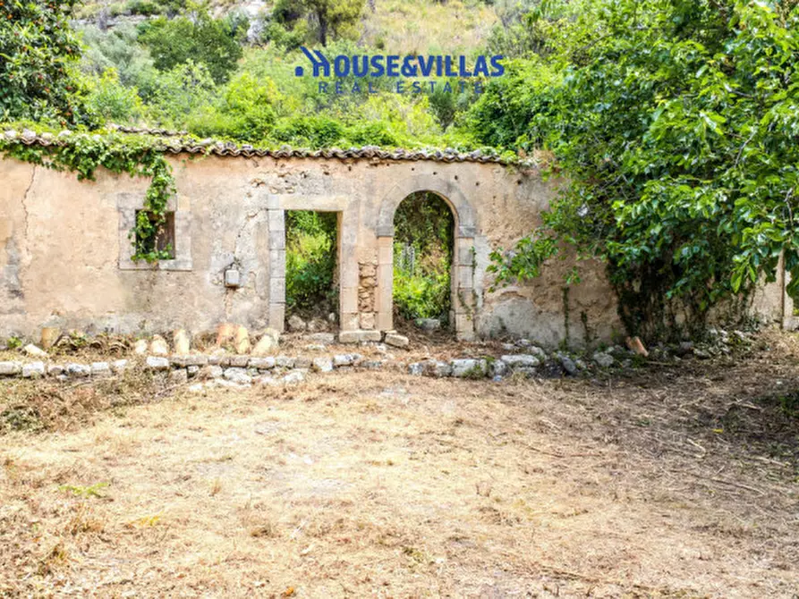 Immagine 5 di Villa in vendita  in contrada fiumara a Noto