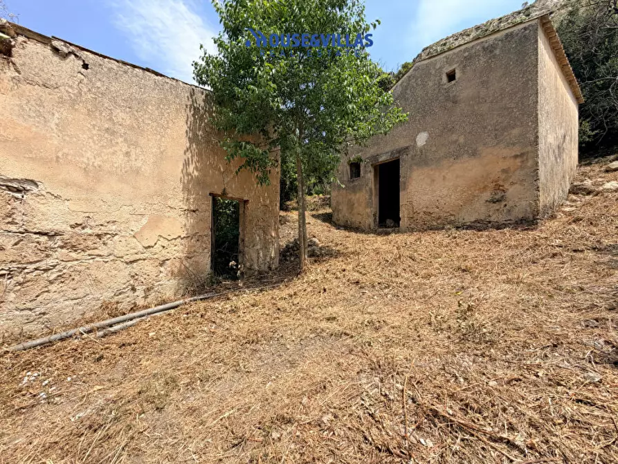 Immagine 14 di Villa in vendita  in contrada fiumara a Noto