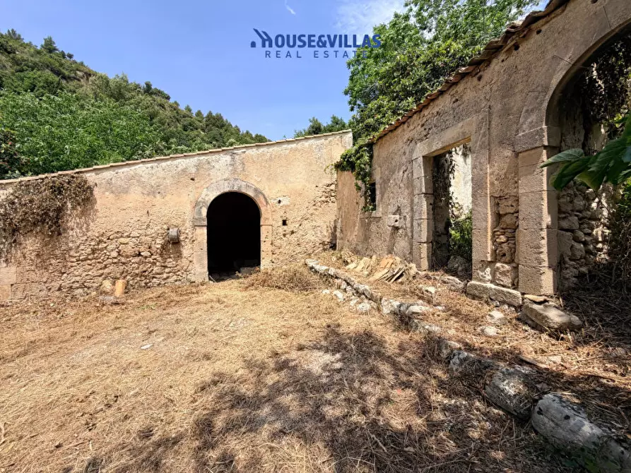 Immagine 20 di Villa in vendita  in contrada fiumara a Noto