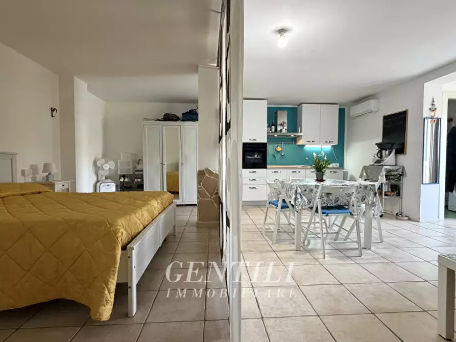 Immagine 1 di Appartamento in vendita  a Arzachena