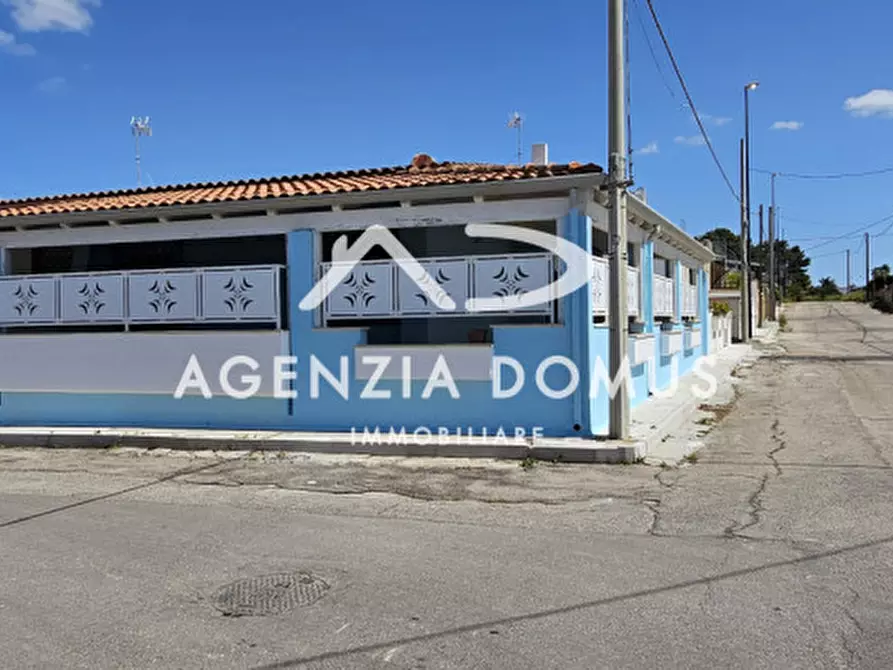 Immagine 25 di Villetta a schiera in vendita  in Via Delle Rose angolo via Otranto a Taviano
